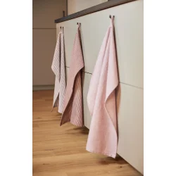 Viskestykke 50 x 70 cm fra Speedtsberg p� knage - Tinashjem
