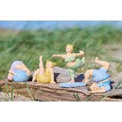 Damer yoga-positur fra Ib Laursen p� stranden - Tinashjem