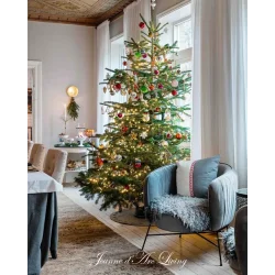 Julespecial 2026 fra Jeanne d Arc Living juletr� med farver - Tinashjem