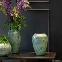 Vase med dekorativ motiv fra Speedtsberg med blomster - Tinashjem