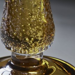 House Doctor Lysestage Glee Amber med flot detalje i fod - Fransenhome