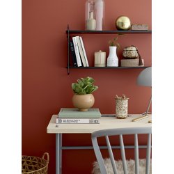 Glasklokke Deco Dome fra Bloomingville p� hylde - Tinashjem