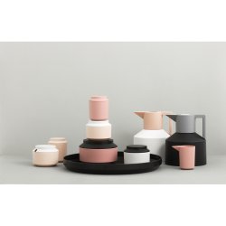 Normann Copenhagen Geo L�gkrukke blush/sort diameter 10 cm p� bakke ved termokande - Fransenhome