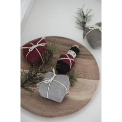 Pakke fra My Nostalgic Christmas gr� fra Ib Laursen p� bakke - Tinashjem