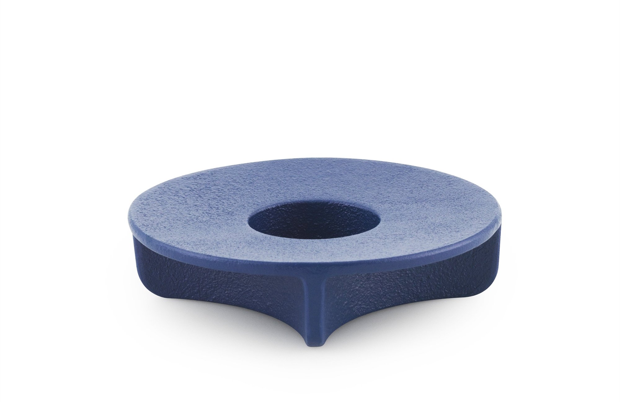 Normann Copenhagen Fe lysestage til fyrfadslys m�rkebl� - Fransenhome