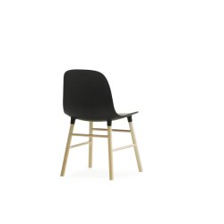 Normann Copenhagen Form Miniature Chair black med tr� ben - Fransenhome