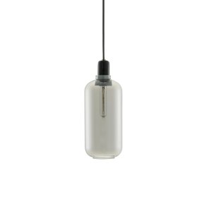 Normann Copenhagen Amp lampe smoke/sort large - Fransenhome