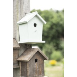 Fuglehus fra Ib Laursen h�ngende p� p�l - Tinashjem