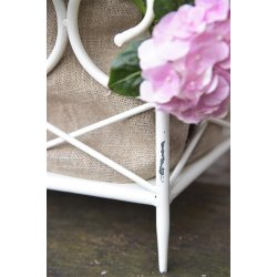 Jeanne d�Arc Living jardiniere offwhite med flotte detaljer - Tinasahjem