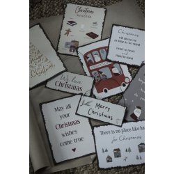 Metalskilt Dear Santa before I explain fra Ib Laursen liggende p� bord med andre skilte - Tinashjem