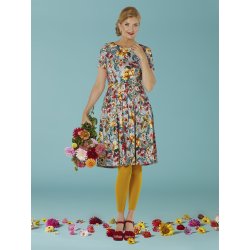 FOREVER AND EVER DUGITHA fra du Milde p� model med blomster - Tinashjem