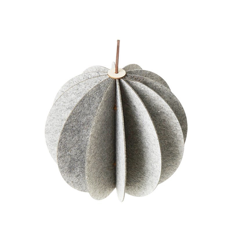L�bech Living Hanging Felt Xmas ball White 20 cm - Fransenhome