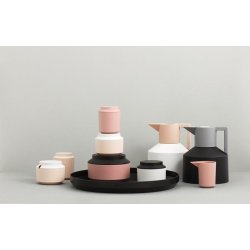 Normann Copenhagen Geo L�gkrukke frost/sort diameter 10 cm p� bakke ved termokande - Fransenhome