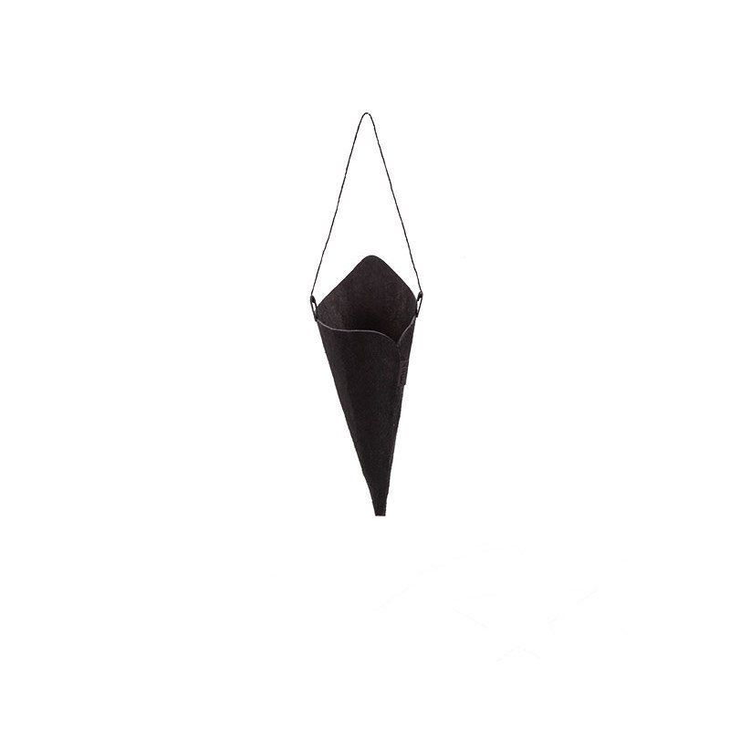 L�bech Living kr�mmerhus hanging cone 24 cm black - Fransenhome